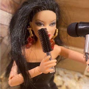 Barbie Accessories Blowdryer and Round Brush